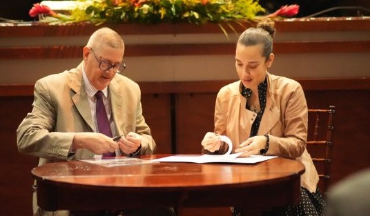 SENCAMER y La Escuela Nacional de Administración y Hacienda Pública suscriben acuerdo académico